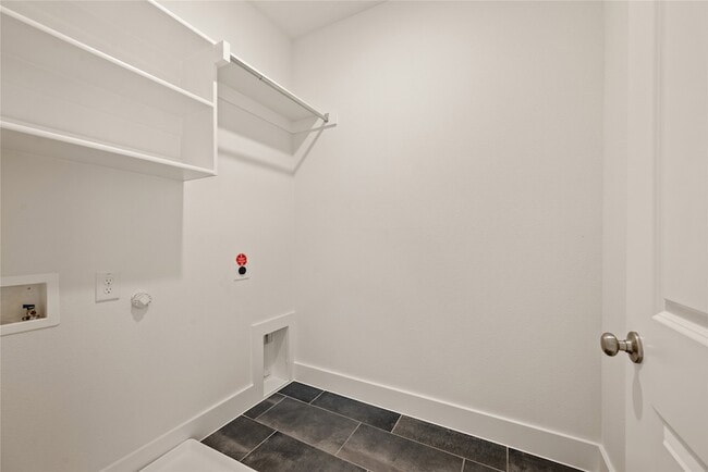 Building Photo - 9613 Dahlia Blvd