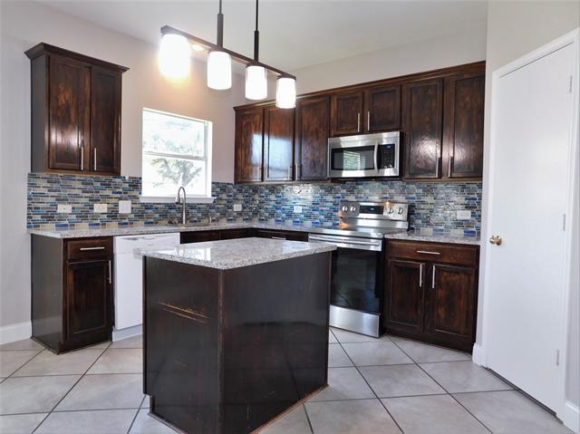 Building Photo - 1107 Mockingbird Dr