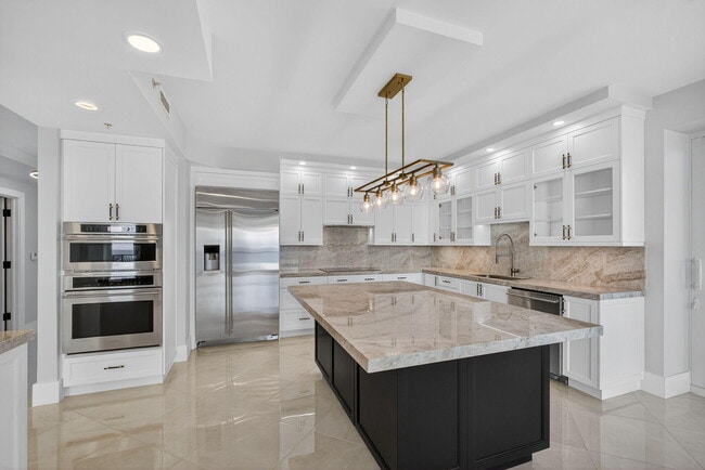 Building Photo - 5150 N Ocean Dr