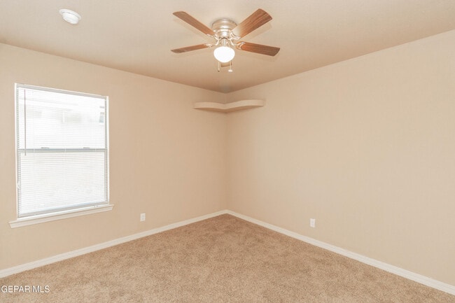 Building Photo - 14529 Jesus Almeida