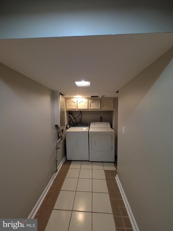 Building Photo - 2 Hawkesbury Ct