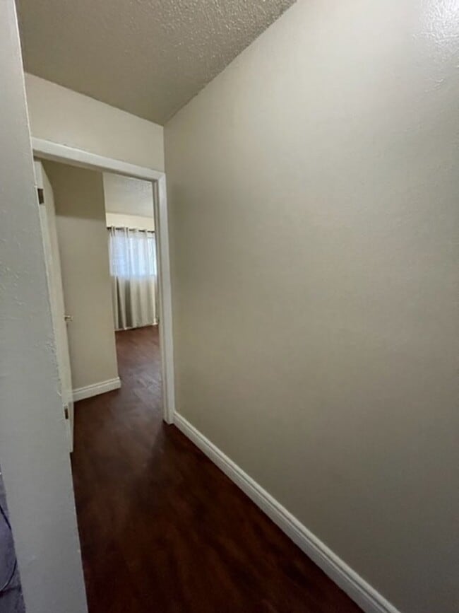 Building Photo - Redlands 3 bed 1.5 bath with yard