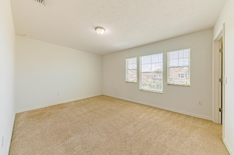 Building Photo - 2251 Waukegan Dr