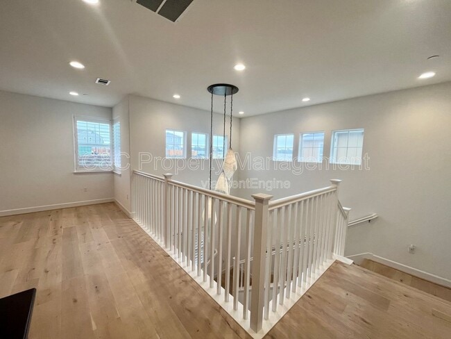 Building Photo - 2607 3rd Ave