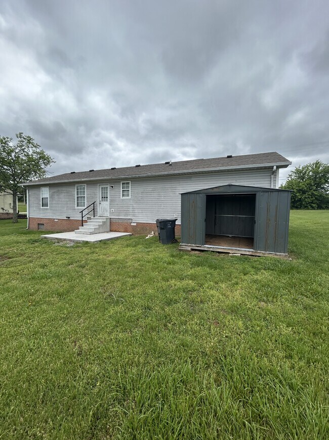 Building Photo - 2034 Carneal Ln