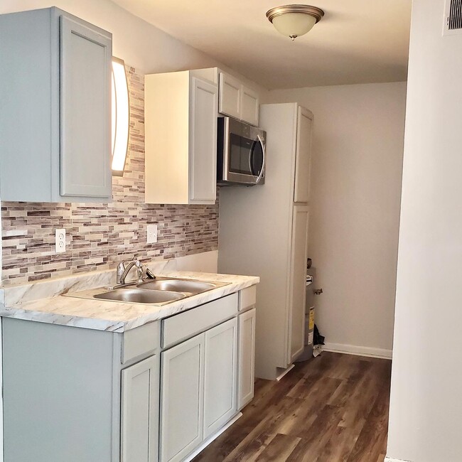 R Apartments 4th Avenue 77787780 4th Ave S Birmingham AL 35206