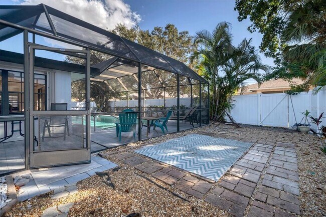 Building Photo - 2926 Captiva Dr