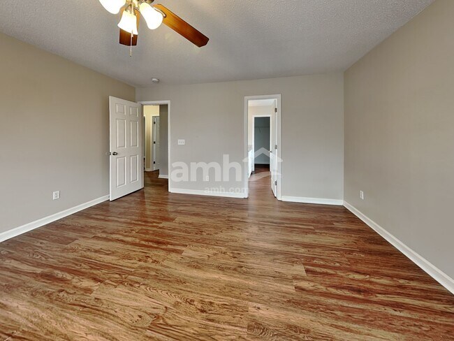 Building Photo - 1 Planters Grove Dr