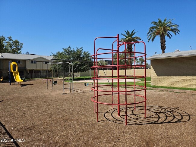 Building Photo - 4501 S Mill Ave