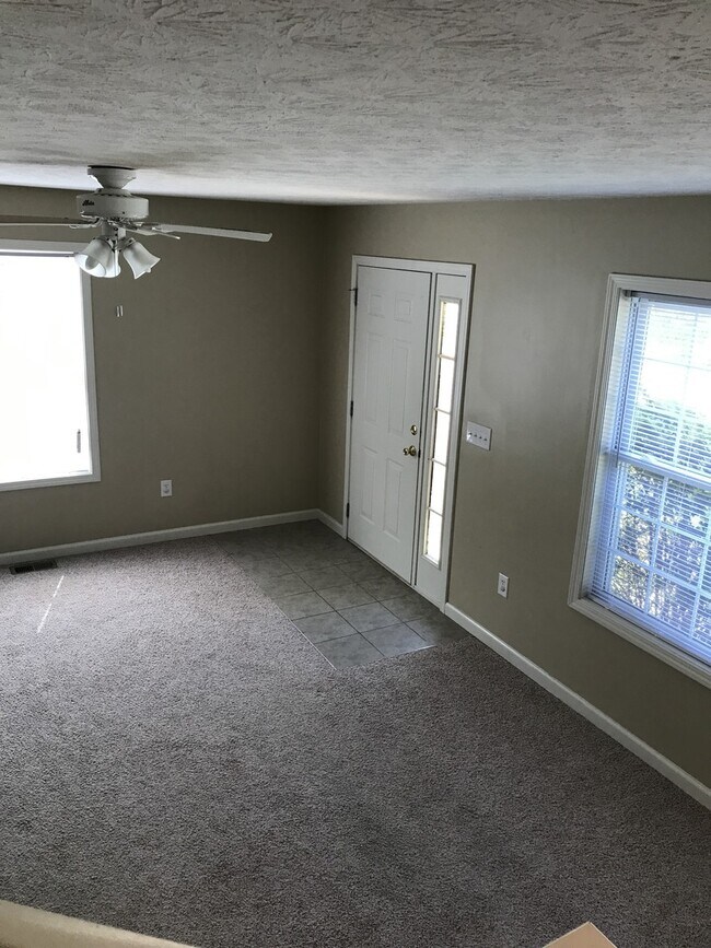 Building Photo - 2 Bedroom Townhouse Available July 2026;  Monthly rent $1,895