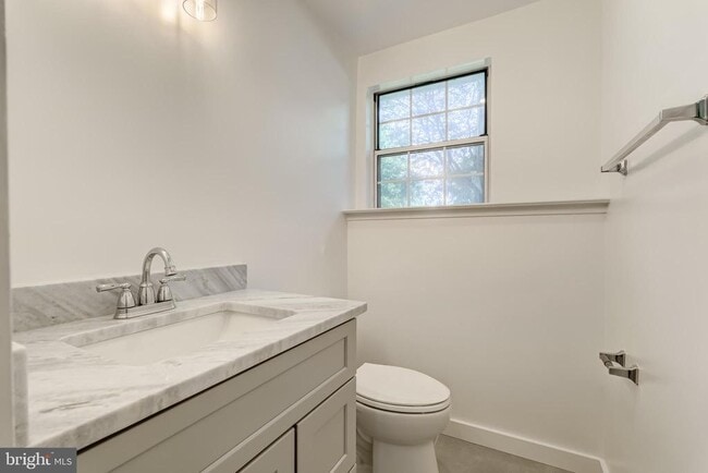 Building Photo - 2362 Branleigh Park Ct