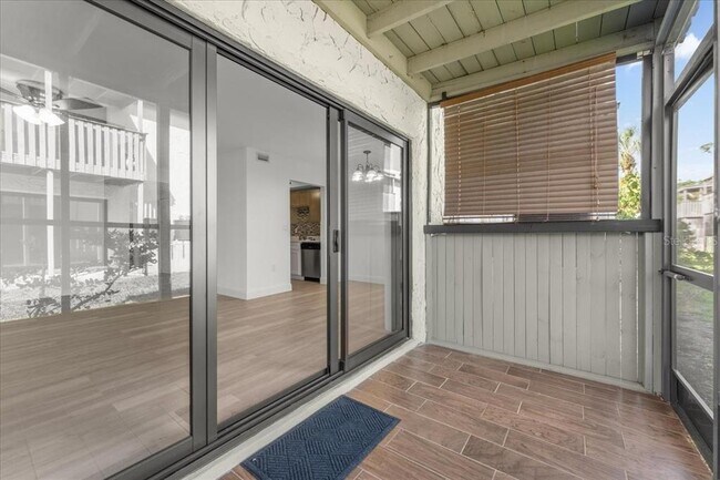 Building Photo - 11566 7th Ln N