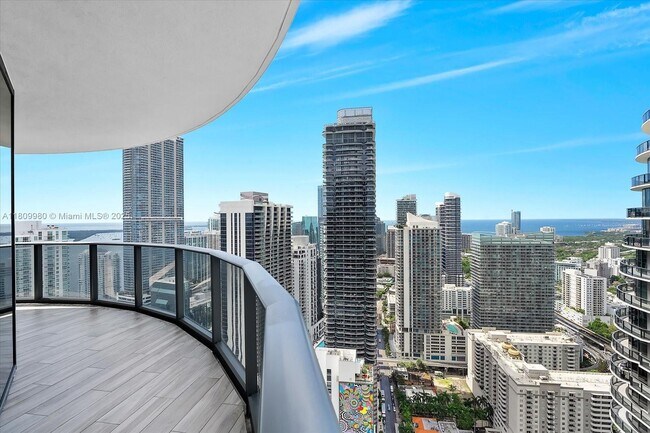 Building Photo - 801 S Miami Ave