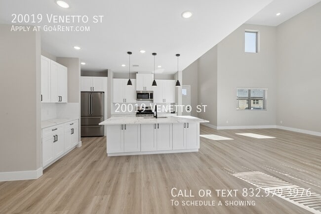 Building Photo - 20019 Venetto St