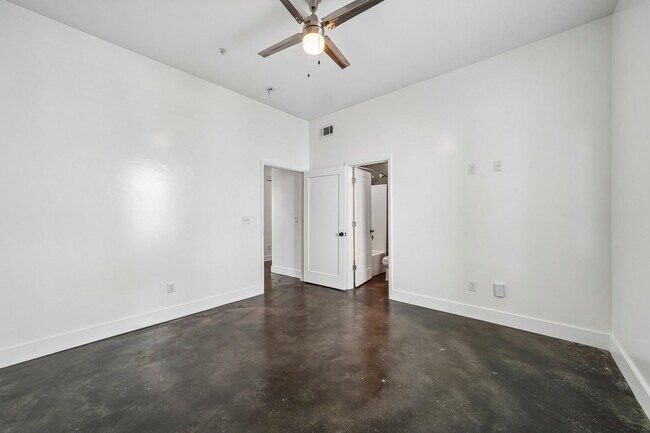 Building Photo - 501 Wesley Pl