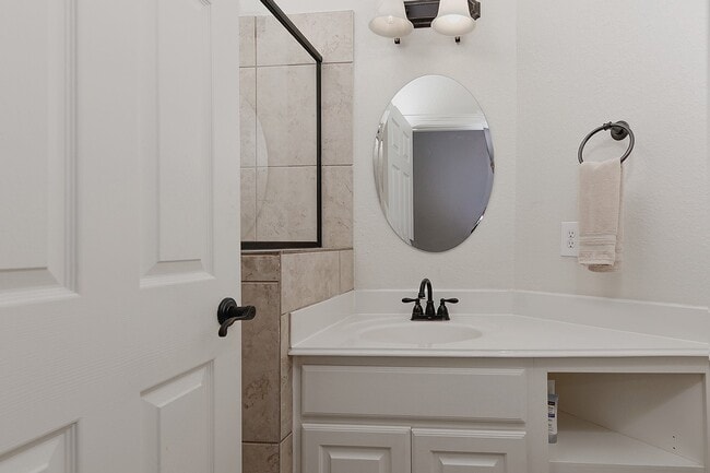 Building Photo - 79 History Row