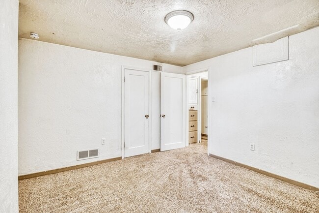 Building Photo - 1463 E 2700 S