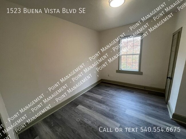 Building Photo - 1523 Buena Vista Blvd SE