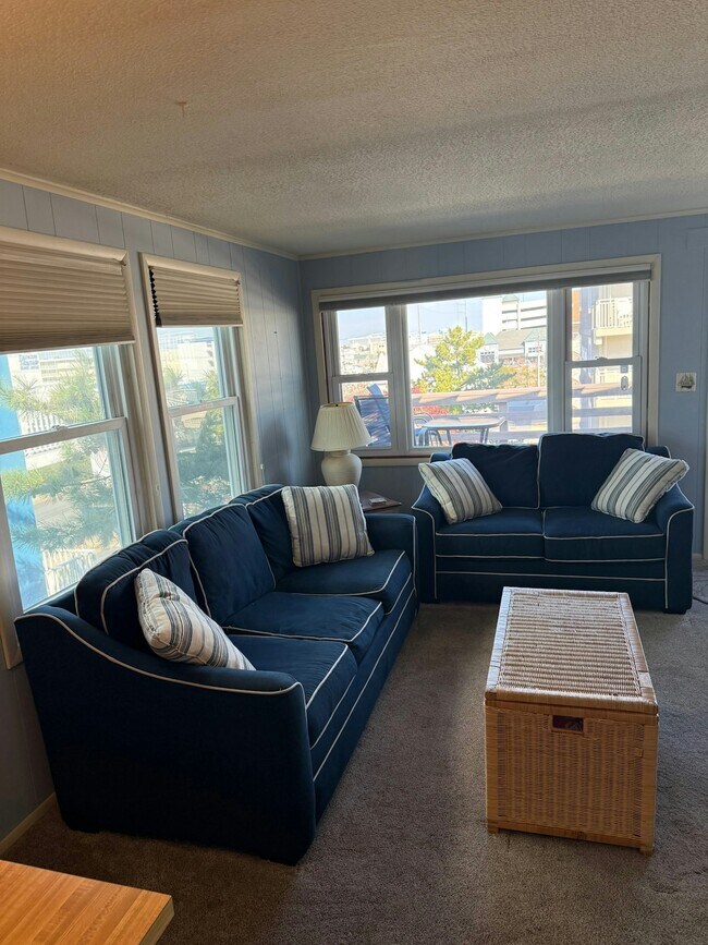 Building Photo - 9 46th St