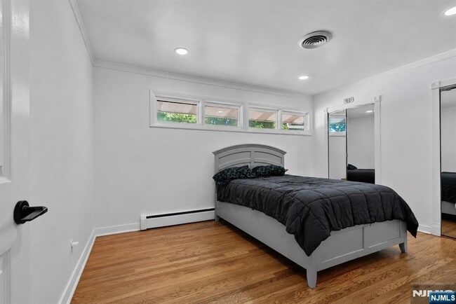Building Photo - 26 Dapp Ct