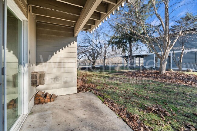 Building Photo - Beautiful and remodeled 1-Bedroom Apartment In Spokane Valley