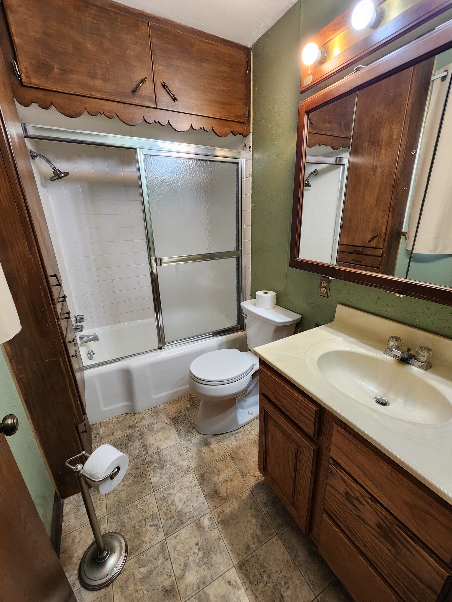 Bathroom - 4492 County Road J