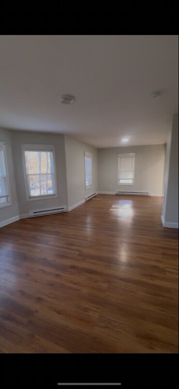 Building Photo - 549 Ash St