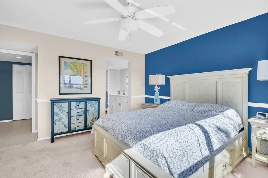 Living Room - 1332 Pasadena Ave S