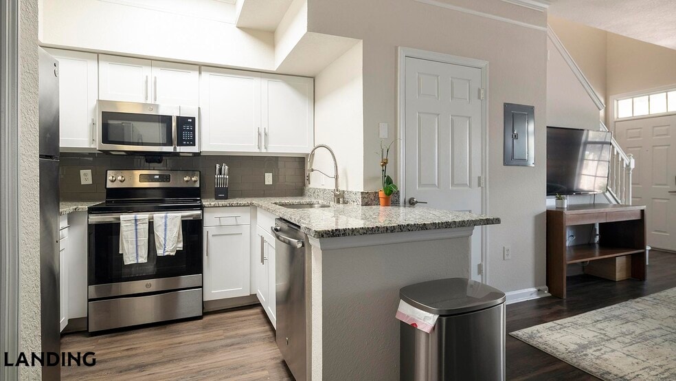 Building Photo - 2801 Biltmore Park Dr