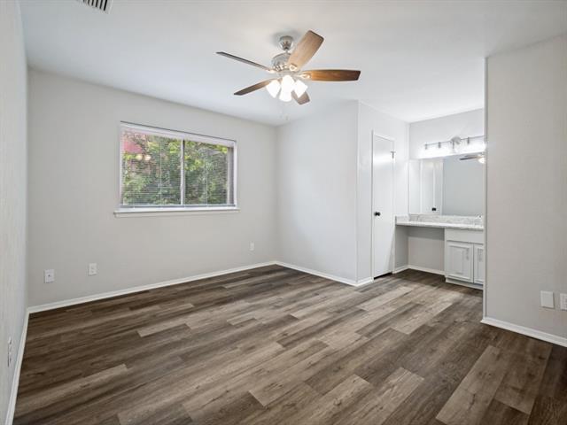 Building Photo - 1607 Glenhill Ln