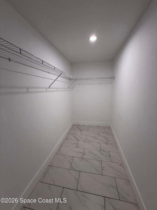 Building Photo - 1013 Hammacher Ave SW