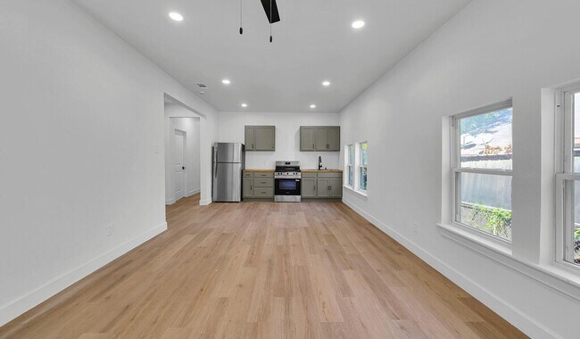 Building Photo - Newly remodeled 4BD 2BA home in Waco