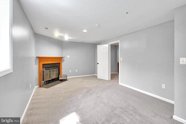 Building Photo - 12120 Apache Tears Cir
