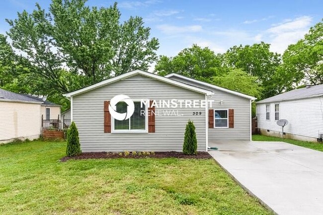 Building Photo - 4 Bedroom Pet-Friendly Home in Madison, TN with Main Street Renewal
