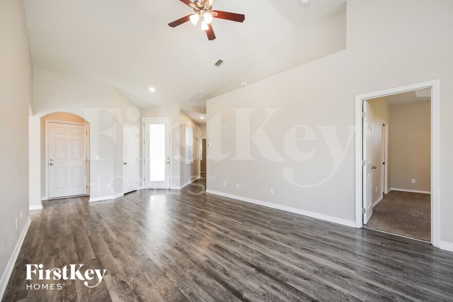 Building Photo - 4929 Hungary Rd