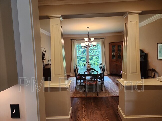 Building Photo - 2761 Live Oak Ln