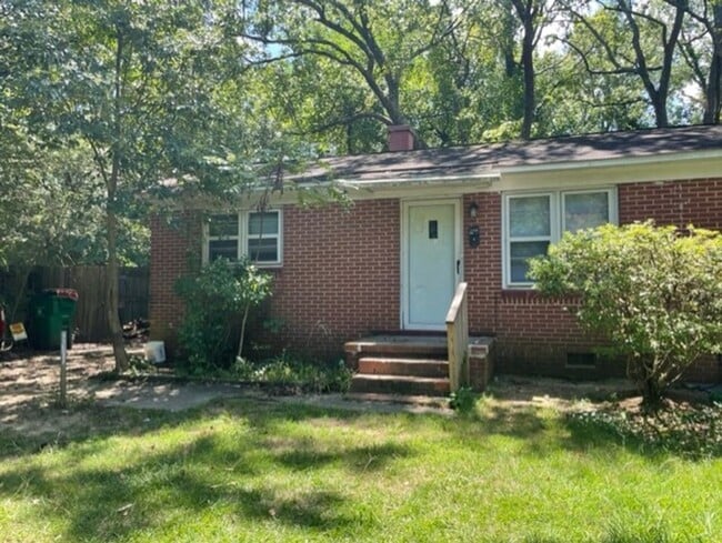 Building Photo - 4503 Lochleven St