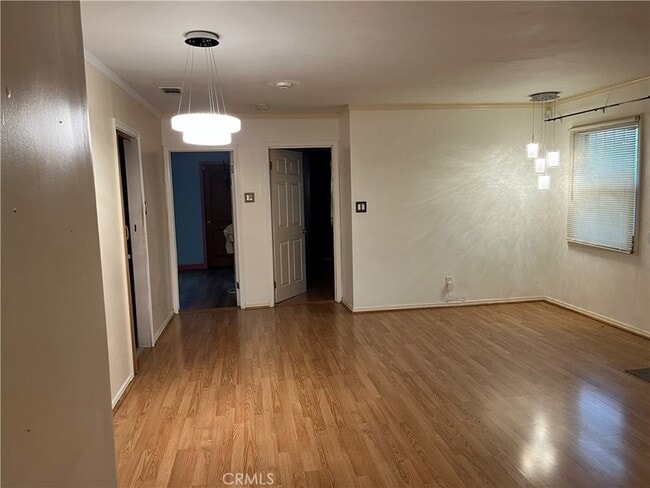 Building Photo - 13314 S Oleander Ave