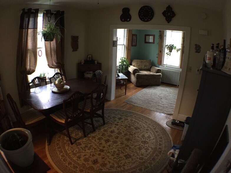 Building Photo - 1041 Taussig Place Northeast