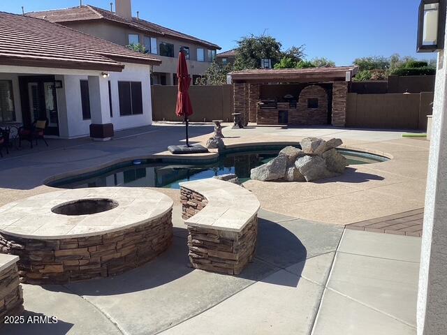 Building Photo - 13612 W Windsor Blvd