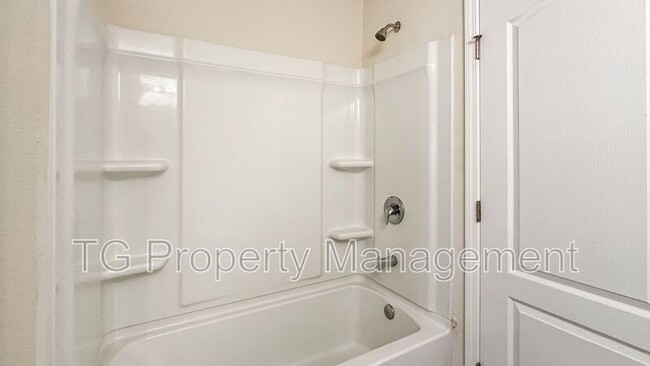 Building Photo - 9610 Baylin Ct