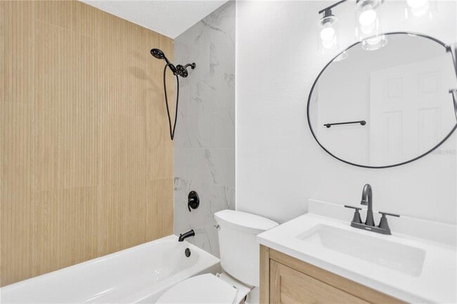 Building Photo - 617 Edenville Ave