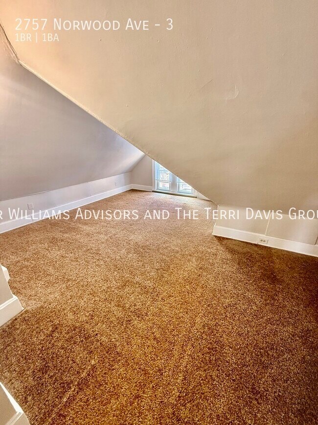 Building Photo - 2757 Norwood Ave