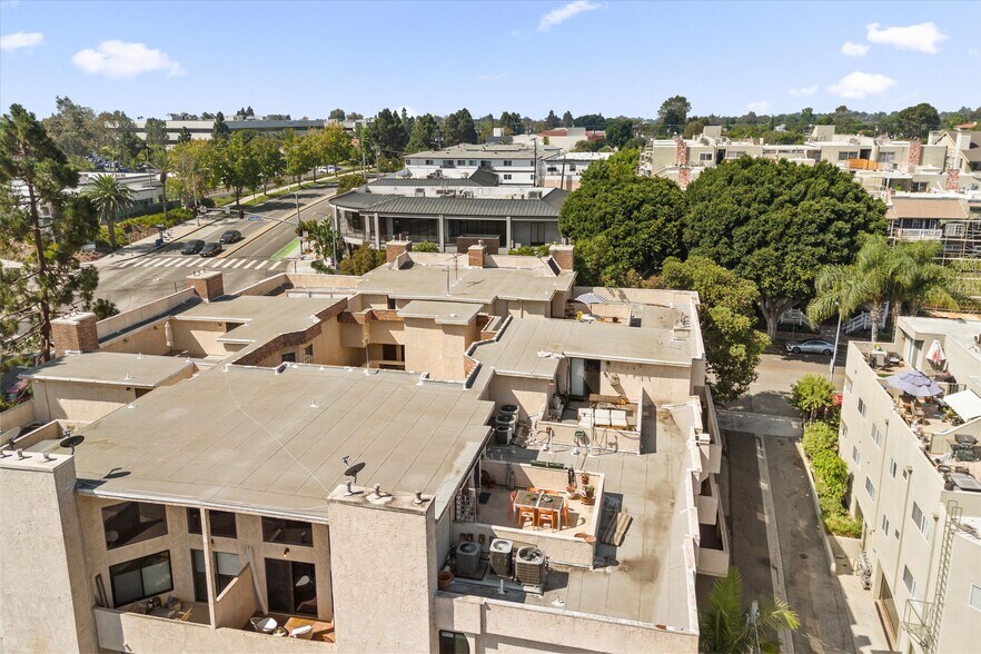 Building Photo - 12321 Ocean Park Blvd