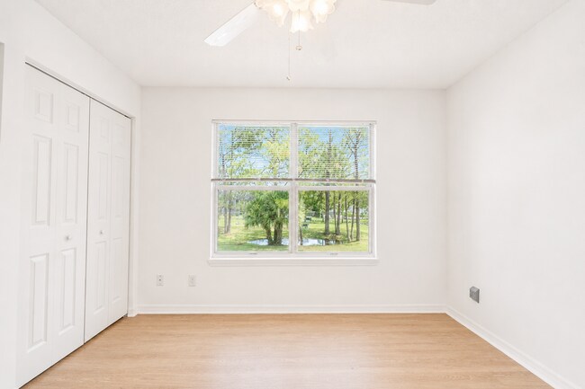 Building Photo - 2-bedroom Condo at Indigo Lakes