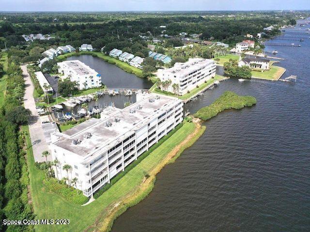 Building Photo - 6124 S River Run Dr