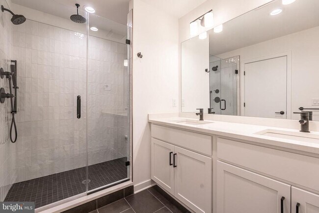 Building Photo - 3029 Bridgeview walk