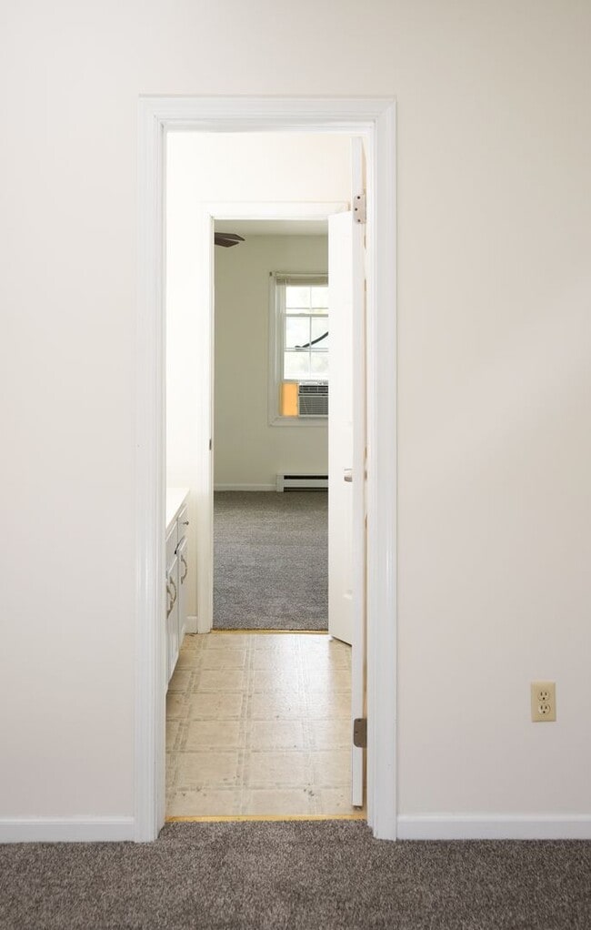 Building Photo - 1308 S Mt Joy St