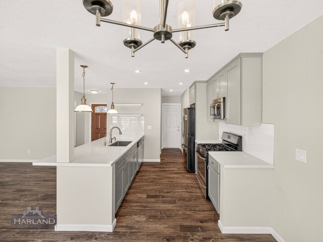 Building Photo - 5580 Dream St