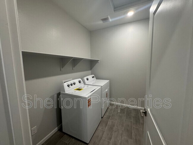 Building Photo - 17978 W Camino De Oro